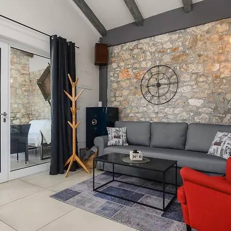 Vila Casa De Stalla With Private Pool In *
