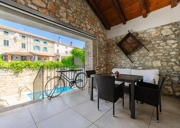 Vila Casa De Stalla With Private Pool In Porec