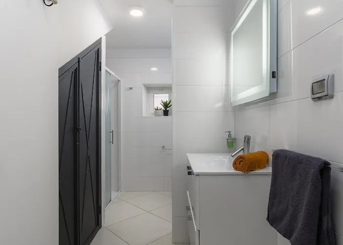 Casa De Stalla With Private Pool In Vila Porec