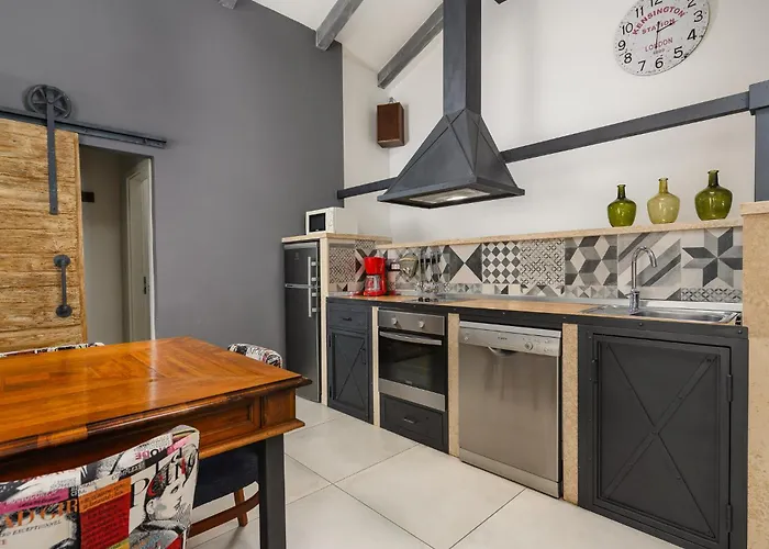 Casa De Stalla With Private Pool In Vila *