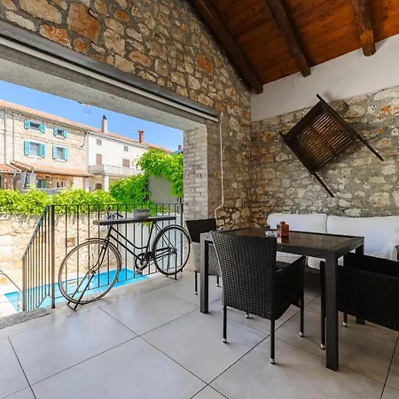 Villa Casa De Stalla With Private Pool In Porec