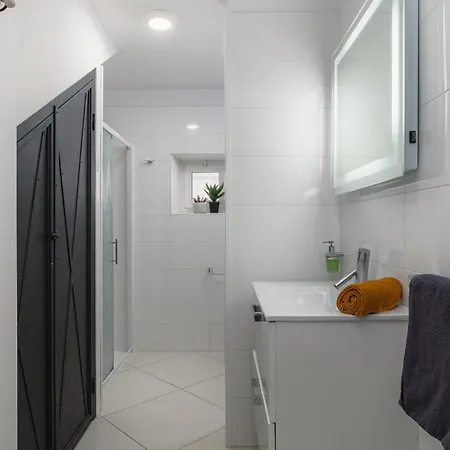Casa De Stalla With Private Pool In Vila Poreč
