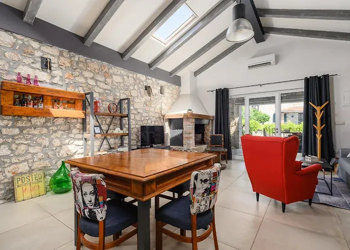 Casa De Stalla With Private Pool In Villa *